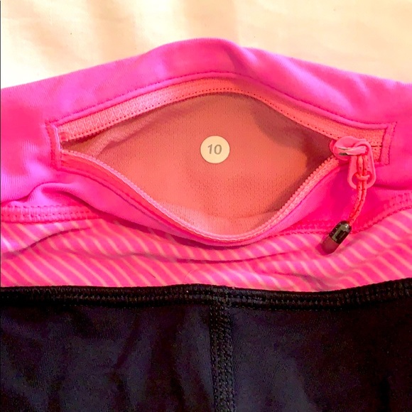 Lululemon size 10 running capris pink stripe - Picture 6 of 7